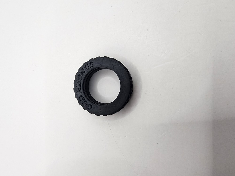 Transformers RID 2001 Ultra Magnus arm tire part only small thin