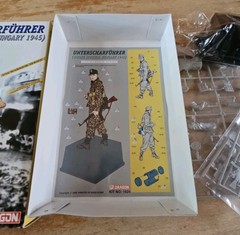 Dragon 1/16 Model Kit Unterscharfurer (Wiking Division, Hungary 1945) NEW IN BOX