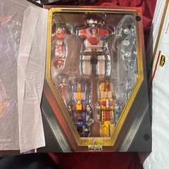 ThreeZero Voltron 11 in Action Figure