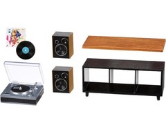MGA’s Miniverse Real Music Record Player Mini Collectibles Mini Playable Record