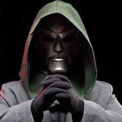 IN STOCK! Fantastic Four Marvel Legends Doctor Doom Premium Roleplay Helmet Prop