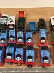 Thomas & Friends Magnetic Metal Die Cast Train Lot Of 75 Engines & Car