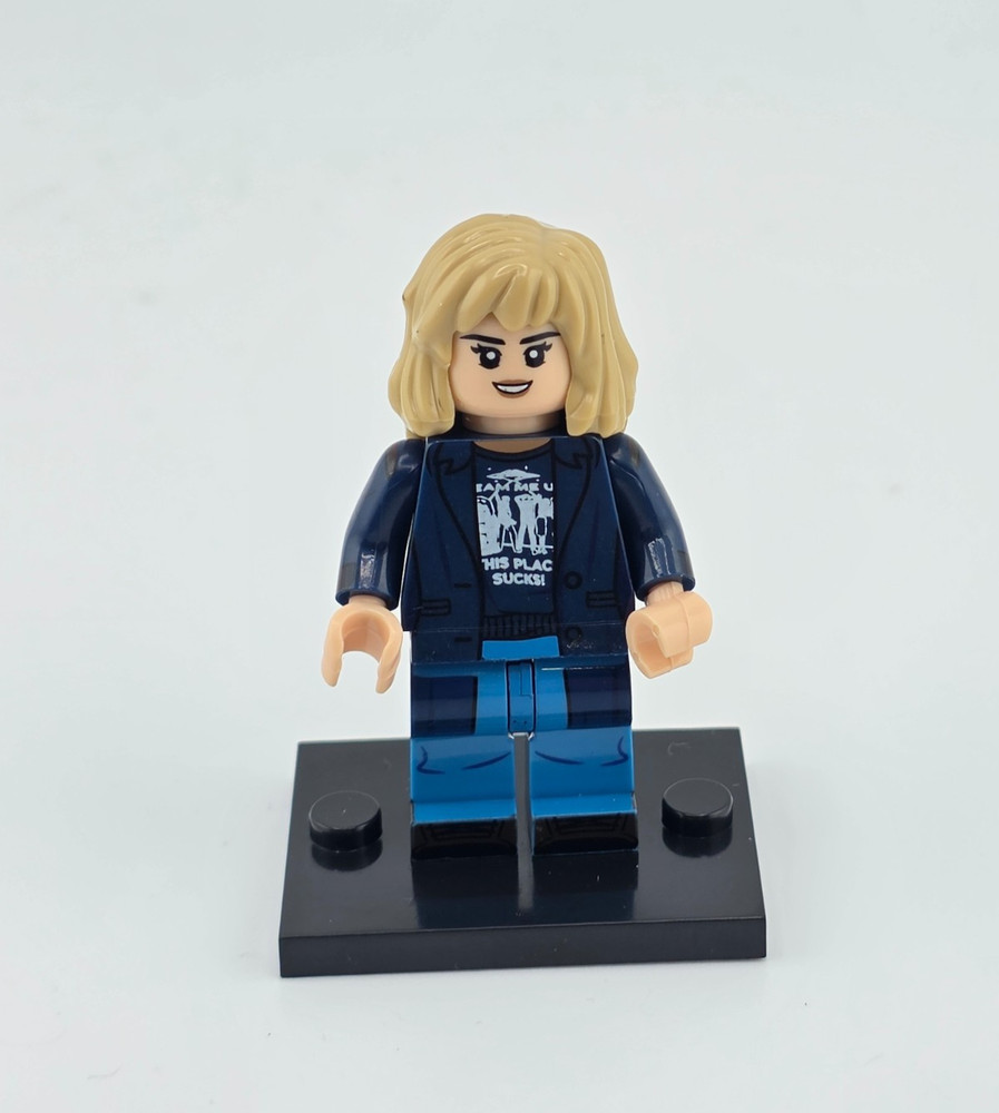 STRANGER THINGS Figure ROBIN BUCKLEY Figure ROBIN BUCKLEY Figurine Maya Hawke