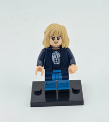 STRANGER THINGS Figure ROBIN BUCKLEY Figure ROBIN BUCKLEY Figurine Maya Hawke