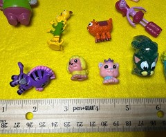 Small Toy Lot Of 24 Girls Hatchimals, Monster Minis, Troll, Lost Kitties, Etc