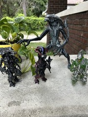 Vintage 1990s Lot Of 4 Aliens Including Queen Alien Collector Action Figures