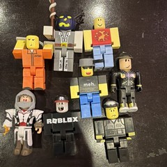 Lot of 8 ROBL0X Fig with MATT DUSEK Series 1 Pumpkin Hat Helmet & Staff NO CODE