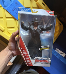 WWE Elite Collection WrestleMania Undertaker Boxed Figure w/ Hat & Jacket