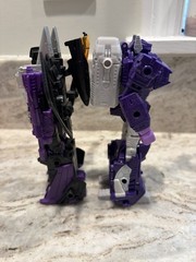 Shockwave Dramatic Capture Series Nemesis Bridge And Earthrise Skywarp