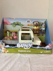 Bluey Tradies Ute Vehicle w/Figures New In Box