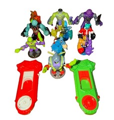 Akedo Ultimate Arcade Warriors Legends Of Akedo Lot Of 10 Figures 2 controllers