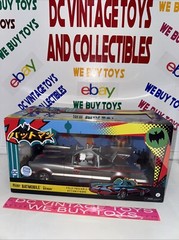 Funko 1966 Chrome BATMOBILE w/ POSEABLE ACTION FIGURE 🦇 🔥