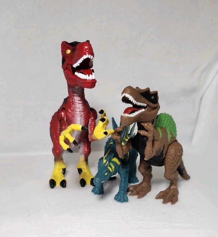 Dinosaur Plastic Figures Realistic 3 toy lot T-Rex Stagosaurus Spinosaurus