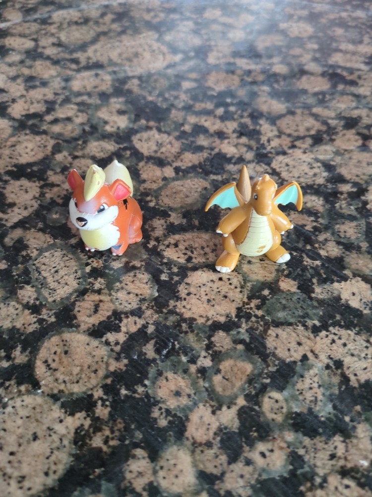 TOMY Pokémon Dragonite & Growlithe Small Plastic Figure Set – Pokemon