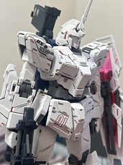 Bandai 1/100 MG Unicorn Gundam Ver Ka And Sinanju Built Model Kits Lot