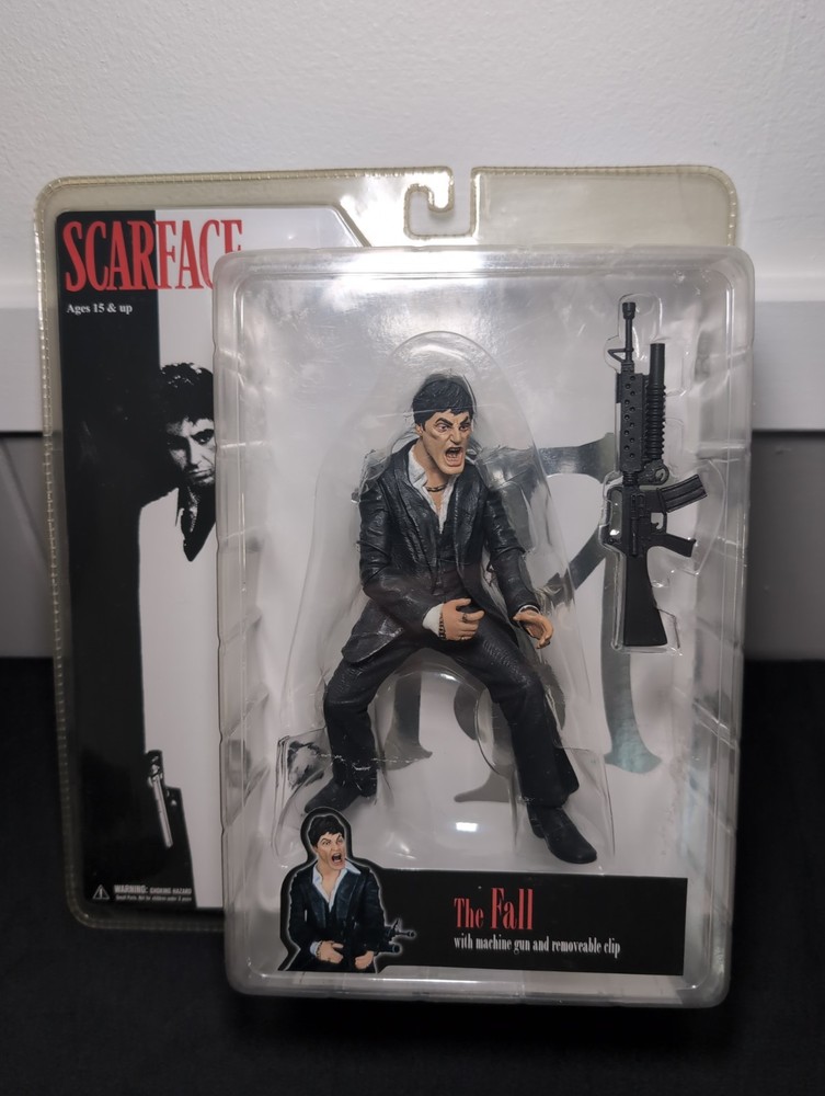 2005 MEZCO TOYS SCARFACE THE FALL TONY MONTANA AL PACINO MOVIE ACTION FIGURE NEW