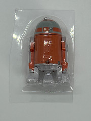 Star Wars R7-F5 Orange Astromech Droid 3.75″ Action Figure Entertainment Earth