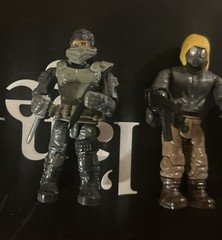Mega Construx C.O.D lot Of 5 (custom) With Some Accessories- Guns,knives Etc…