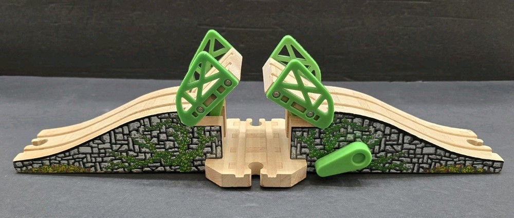 Thomas & Friends, Wooden, Lift Bridge, Britt Allcroft, 2000, 1- 16″ piece, EUC