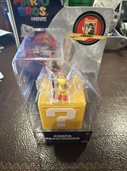 Jakks Pacific Super Mario Bros Movie Goomba 1.25 in Mini Figure + Question Block