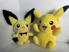 2 Pokémon Plush Pikachu 8″ Plus Pokeball Stuffed Animal WCT Wicked Cool Toys