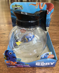 Finding Dory Robotic Fish Disney Pixar Rare Coffee Pot Playset Zuru Nemo Playset