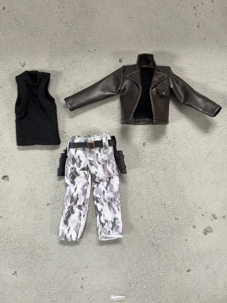 PB-SNK-SET: 1/12 Leather Jacket, Black Shirt, Camo pants (Snake Plissken) outfit