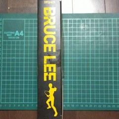 BANDAI S.H.Figuarts Bruce Lee Yellow Track Suit Figure Game of Death