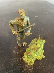 MIB Men In Black Alien Attack Edgar Action Figure & Stand Galoob Vintage 1996