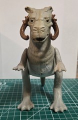 Vintage 1979 Star Wars ESB Tauntaun Figure Only closed Belly Kenner Original