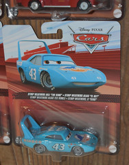 HUGE LOT OF LIGHTNING MCQUEEN, TOW-MATER & OTHER PIXAR CARS LMQ