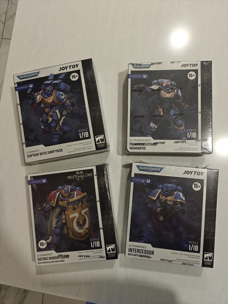Joy Toy Warhammer 40K Ultramarines Action Figure (Pack of 4) Brand New