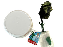 Pixar Toy Story BNWT Bucket 75 Army Men Package Sealed Parachute Man Lego Medic