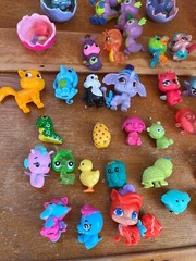 Large Lot of Mini Vinyl Plastic Rubber Sparkly & Not Cutsy Animal Play Figures –