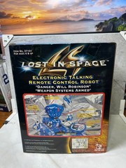 Lost In Space Electronic Talking Remote Control Talking Robot Action Figure