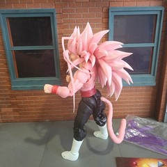 Kong Studios Beast Dieties 16 Super Saiyan Goku Black Rose 3rd Party SHF DBZ