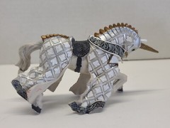 Papo Medieval Knight Action Figure Fantasy Cavalry Horse Unicorn Silver Gold