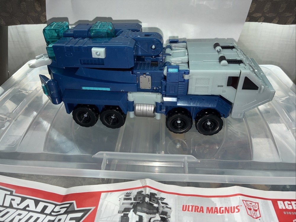 Transformers Animated Ultra Magnus Leader Class Complete W/Instr+Weapon