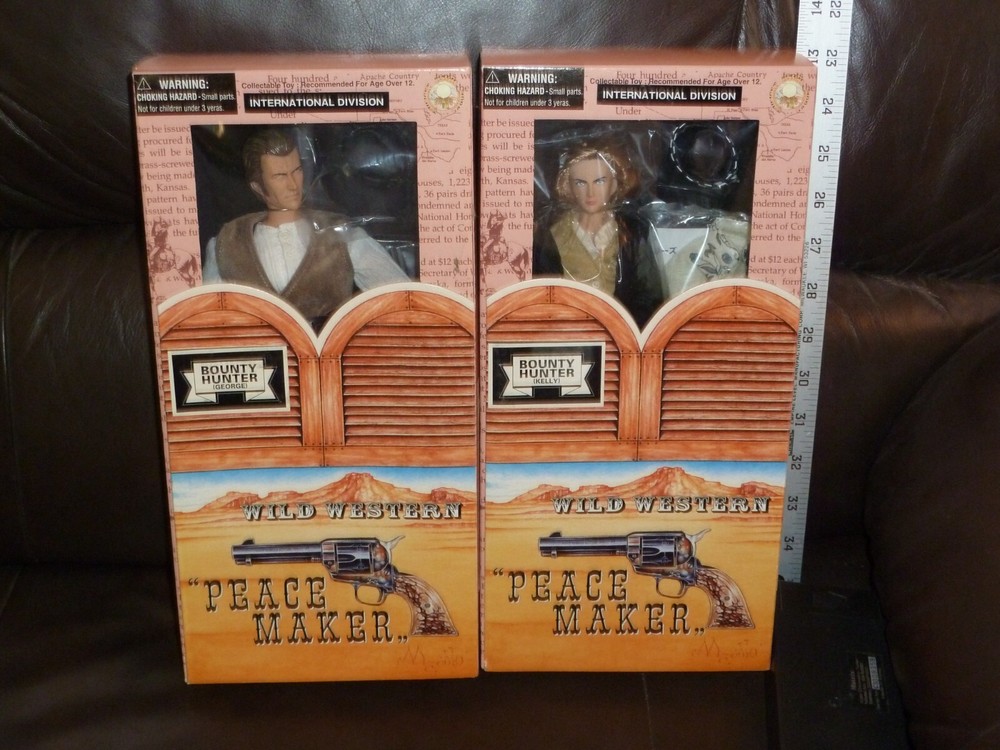 YAMATO WILD WESTERN 1999 12 INCH ORIGINAL SERIES PEACEMAKER BOUNTY HUNTER SET