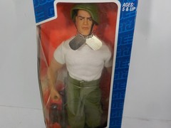 N A327 GI Joe 12″ Hall of Fame Action Figure Lot: Snake Eyes & Grunt (DMG Box)