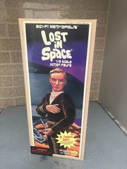 LOST IN SPACE – DR ZACHARY SMITH BY SCI-FI METROPOLIS- 12″ ACTION FIGURE