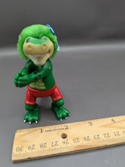 Vintage 1985 Funny Foots Alligator Crocodile Grabber Hugger Figure Toy Dinosaur