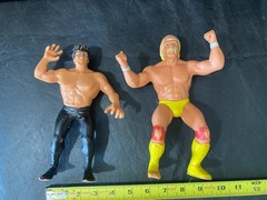 vintage Hulk Hogan w/ Ricky the Dragon WWE WWF Wrestling Superstars figures