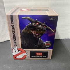 Ghostbusters Zuul Deluxe 1:8 Scale Soft Vinyl Figure Terror Dog Star Ace Toys