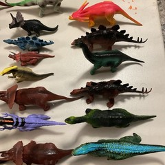 Huge Dinosaur Lot Of 100 Assorted Brands Sizes Types Skeletons Plastic, Rubber