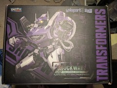 YoloPark Shockwave 1/6 Scale Model Kit