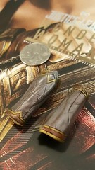 Hot Toys MMS451 Justice League Wonder Woman 1/6 magnetic bracelet of submission