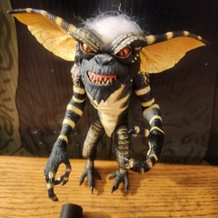 Gremlins Ultimate Stripe 6 inch Action Figure And Chainsaw