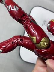 Marvel Legends Iron Man Mark 46 Action Figure 6in Red Gold Articulated Loose