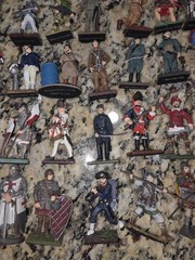 Soldiers Of Italy Lot Of 69 Figures With 2 Binders. Soldatini D’italia